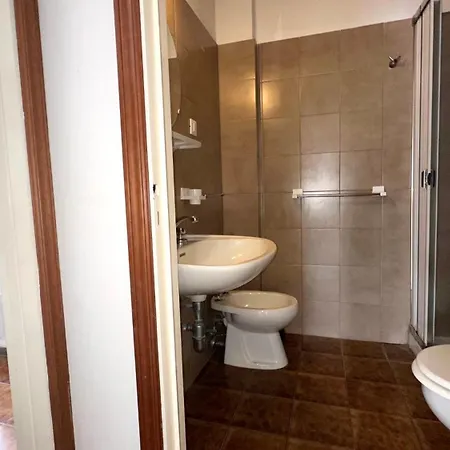 Marcelli, Bilocale Direttamente Sulla - M150 *