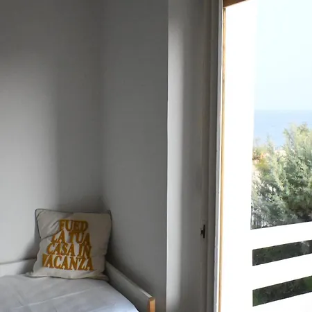 Marcelli, Bilocale Direttamente Sulla - M150 Apartment *